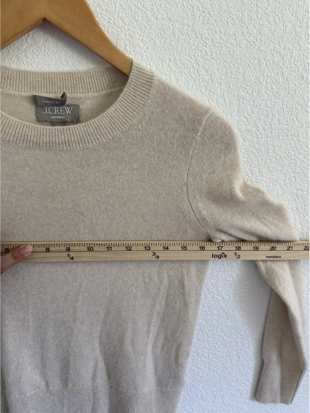 J Crew Women’s Size XXS 100% Cashmere Relaxed Beige Crew Neck Sweater Neutral